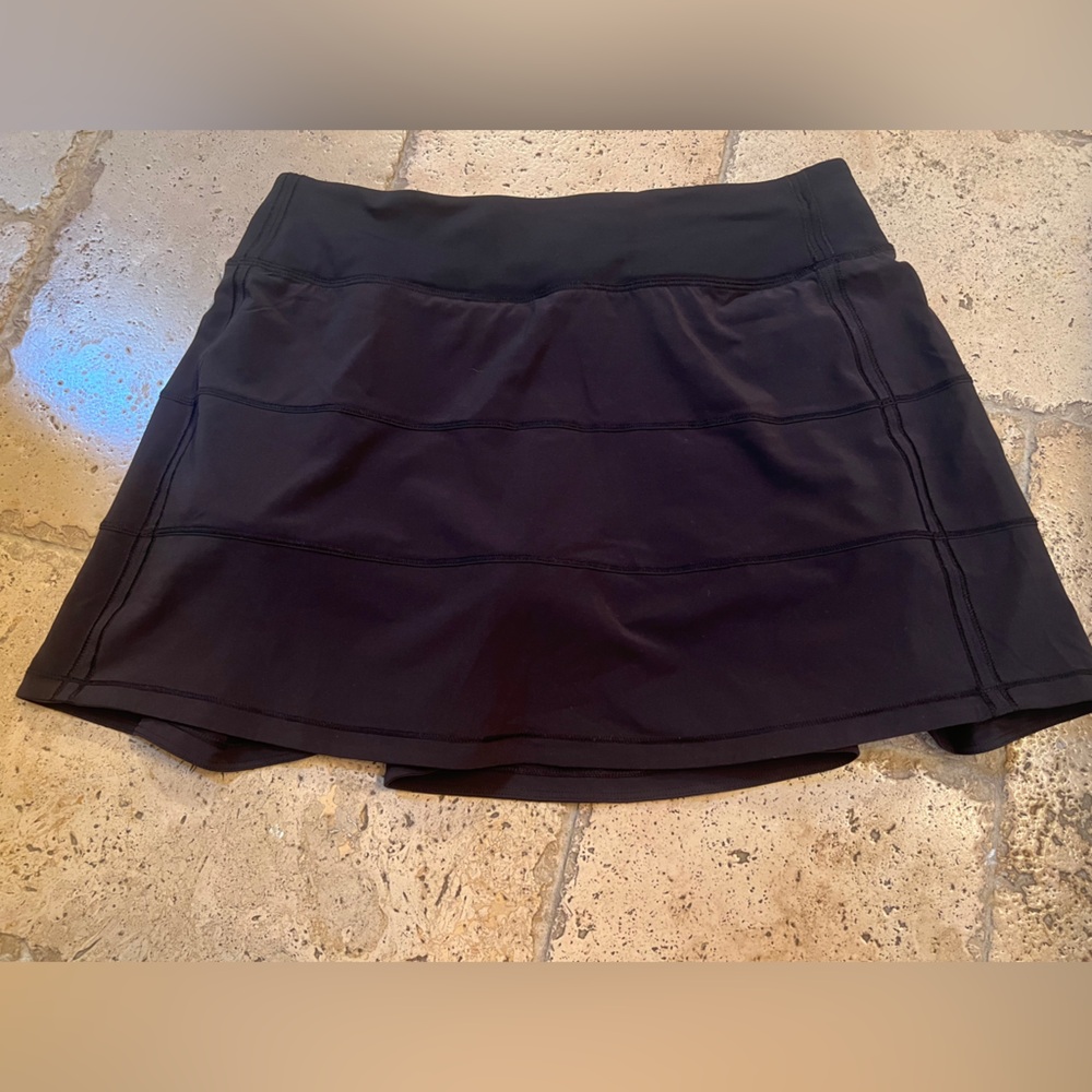 black lululemon pace rival skirt